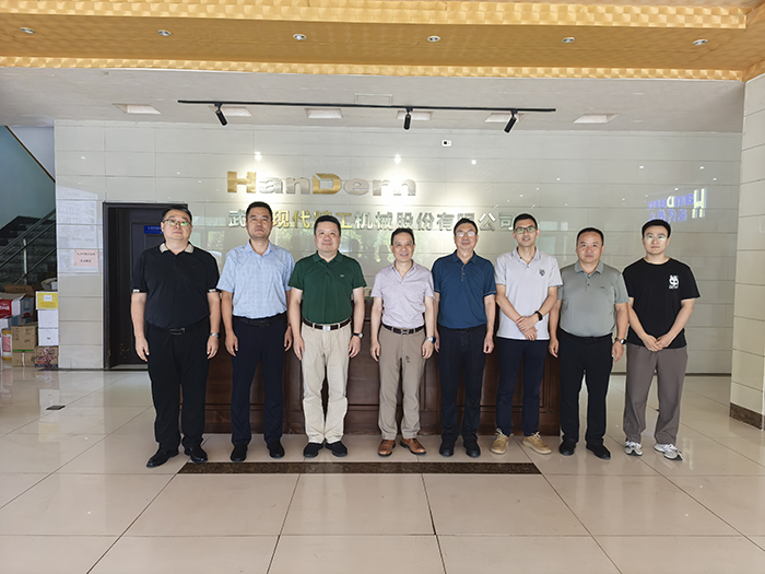 武漢建筑材料工業(yè)設(shè)計(jì)研究院來(lái)訪 共商磷石膏固廢循環(huán)利用合作
